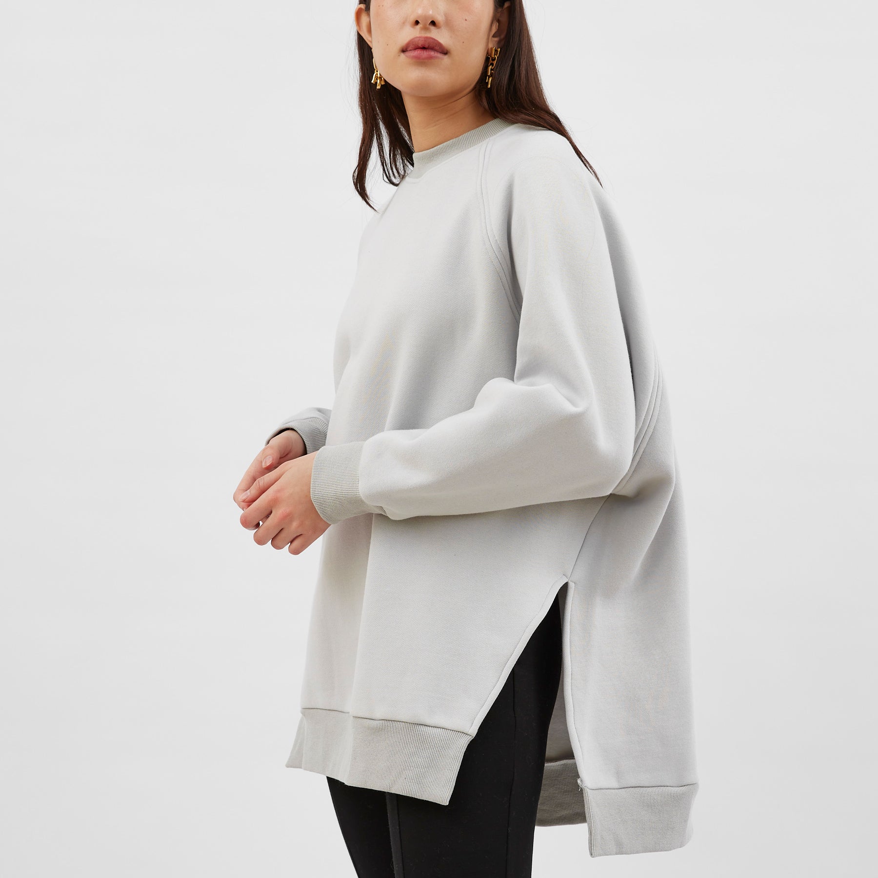 Harris Tapper | Hewey Sweatshirt in Grey | The UNDONE