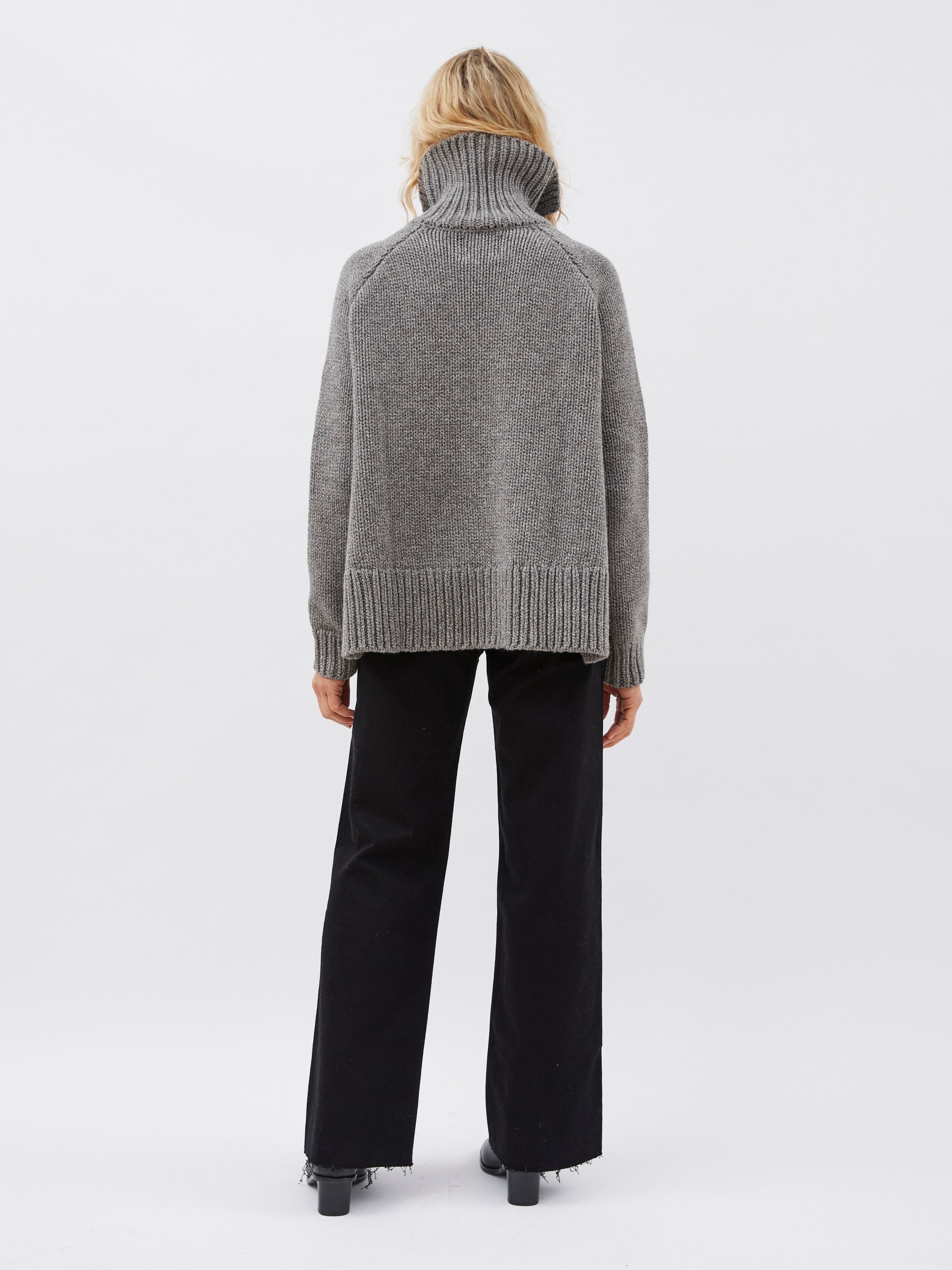 Harris Tapper | Roberta Jumper in Pewter | The UNDONE