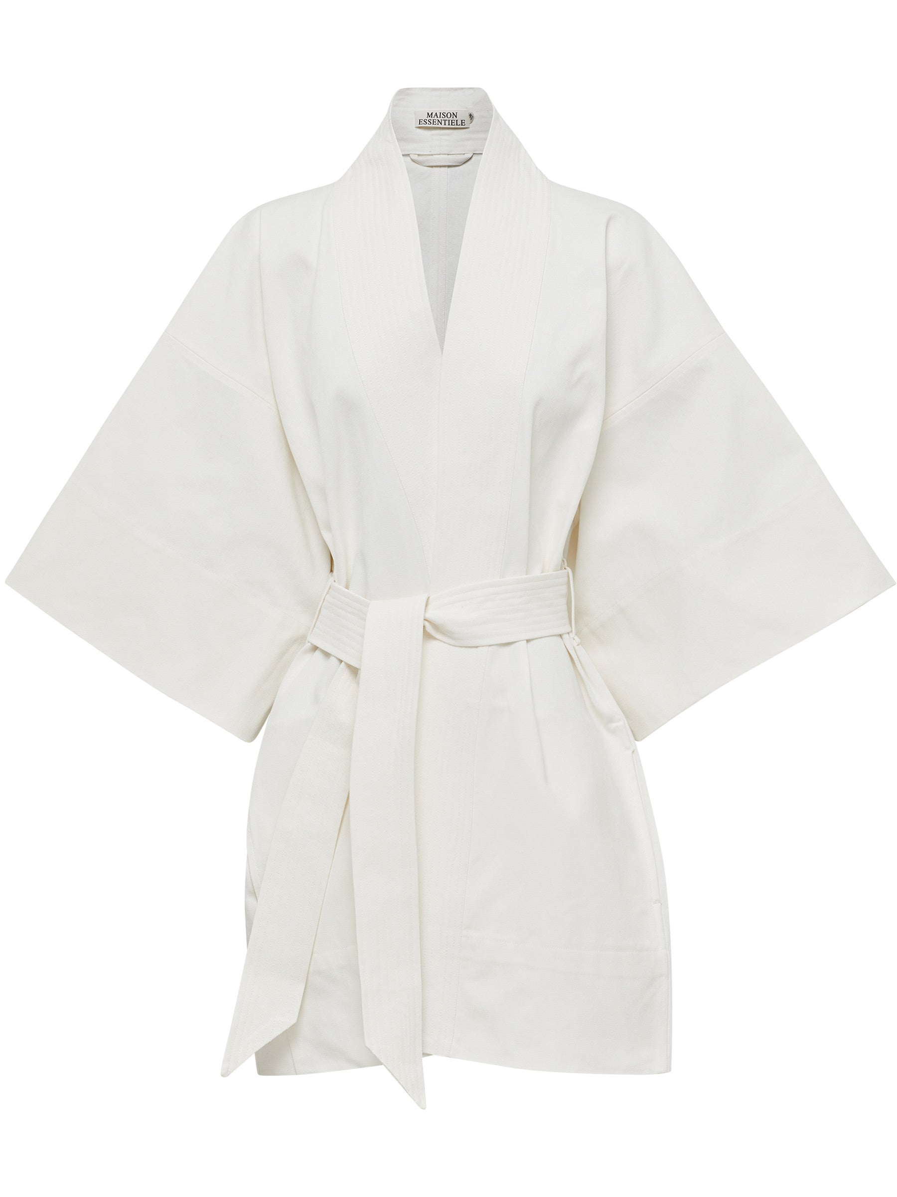 Maison Essentiele | Kimono in White | The UNDONE