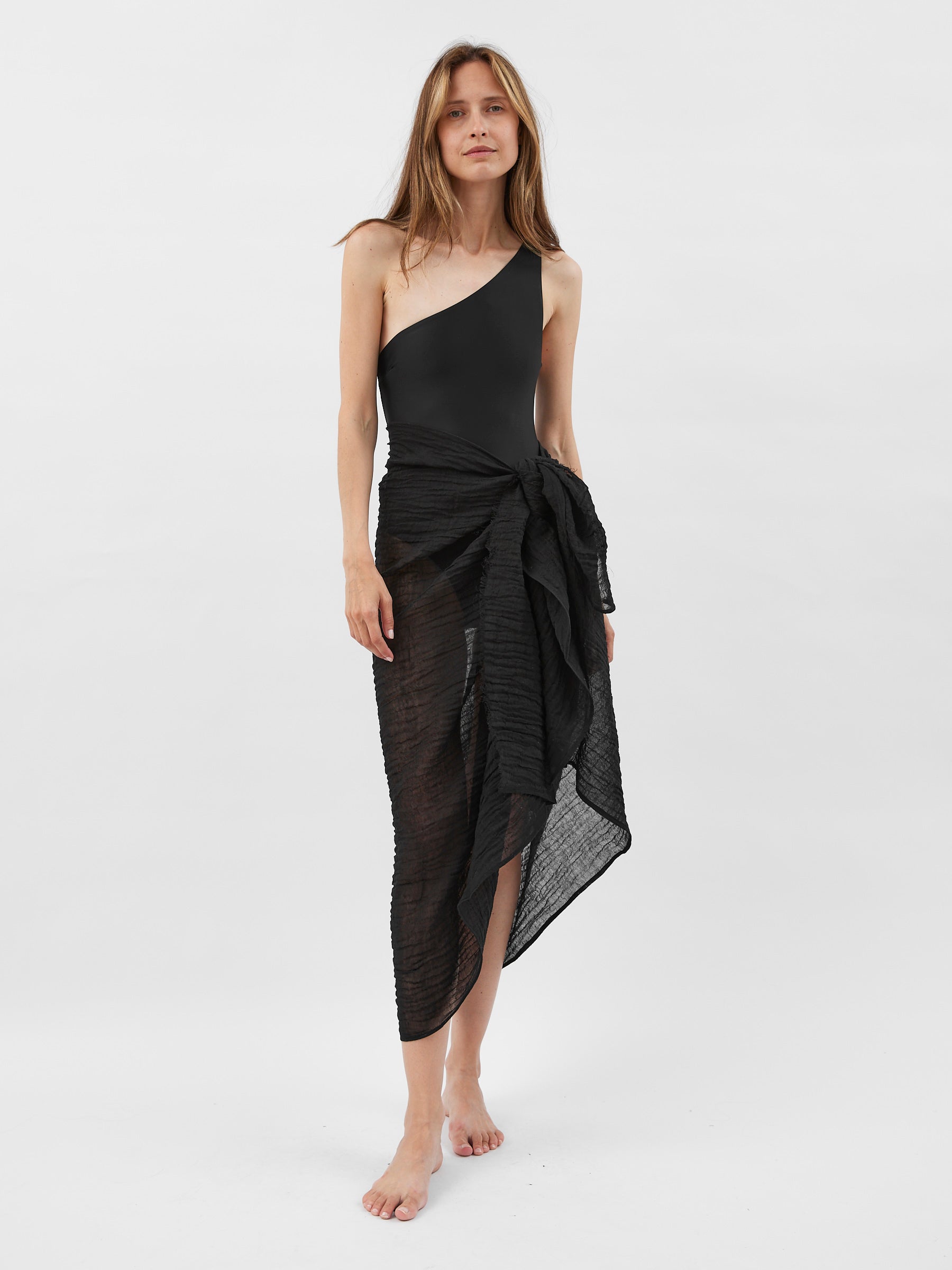 Marle | Alma Sarong in Black | The UNDONE