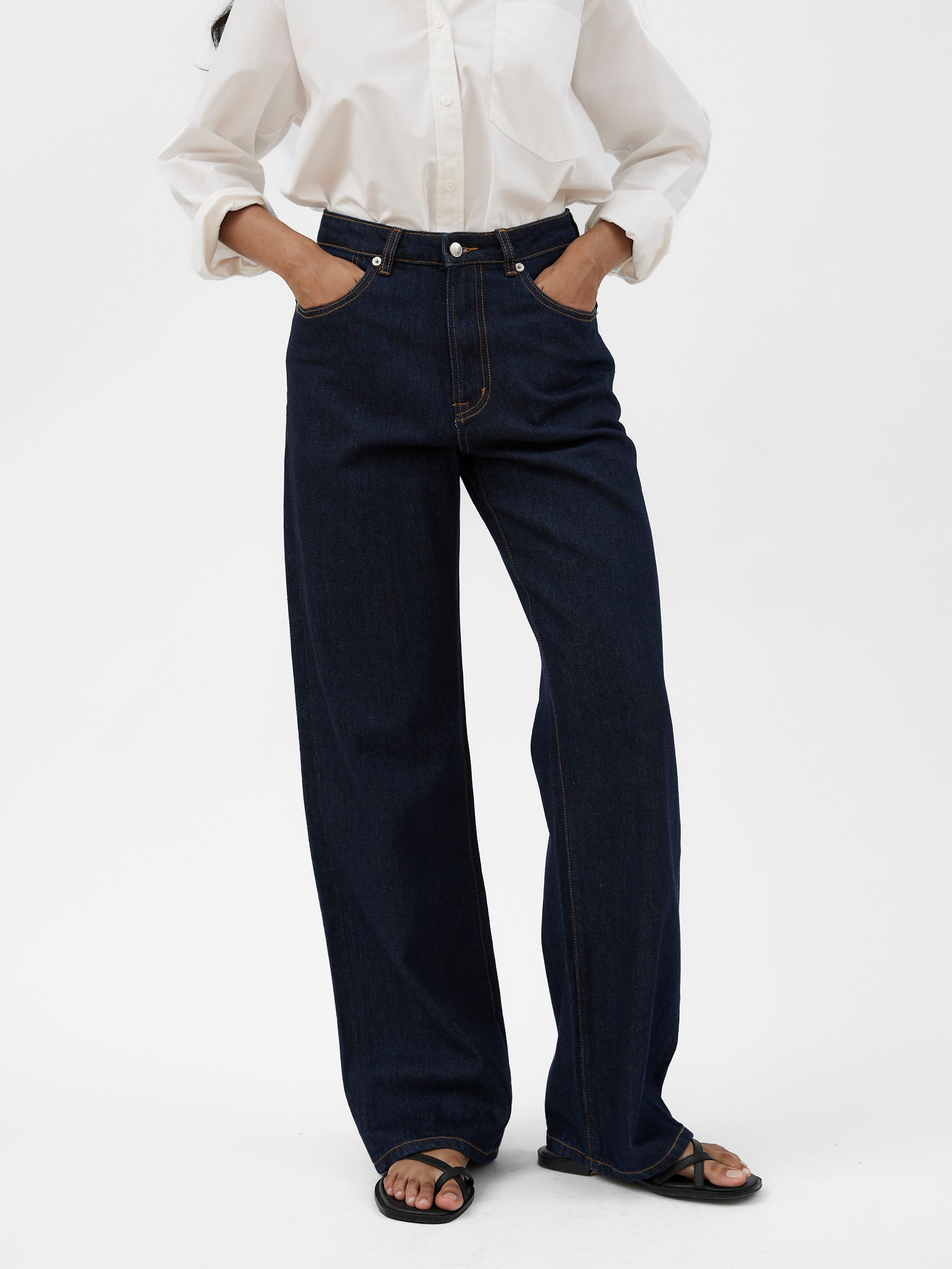 Marle | Wide Leg Jean in Indigo | The UNDONE