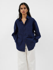 Matteau | Relaxed Shirt in Navy | The UNDONE