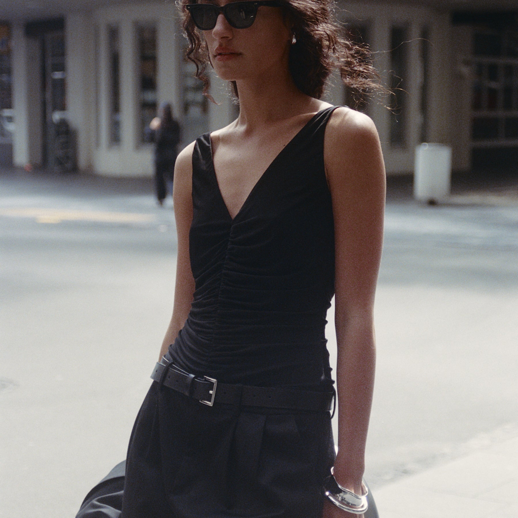 REBE | Ruched Top in Black | The UNDONE