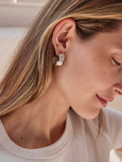 Rylan | Curved Ribbed Hoop Earrings in Silver | The UNDONE