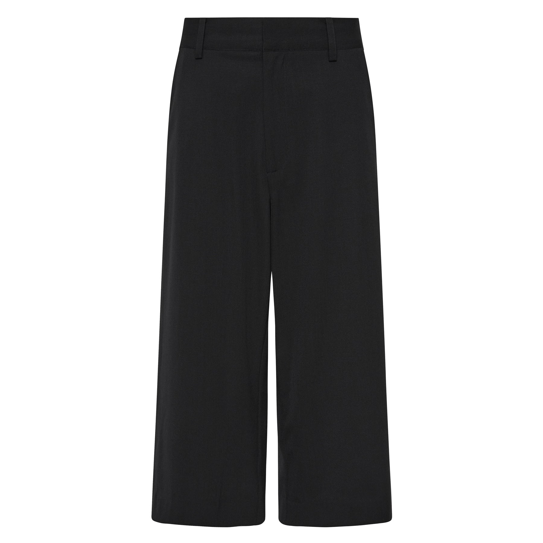St. Agni | Bermuda Shorts in Black | The UNDONE