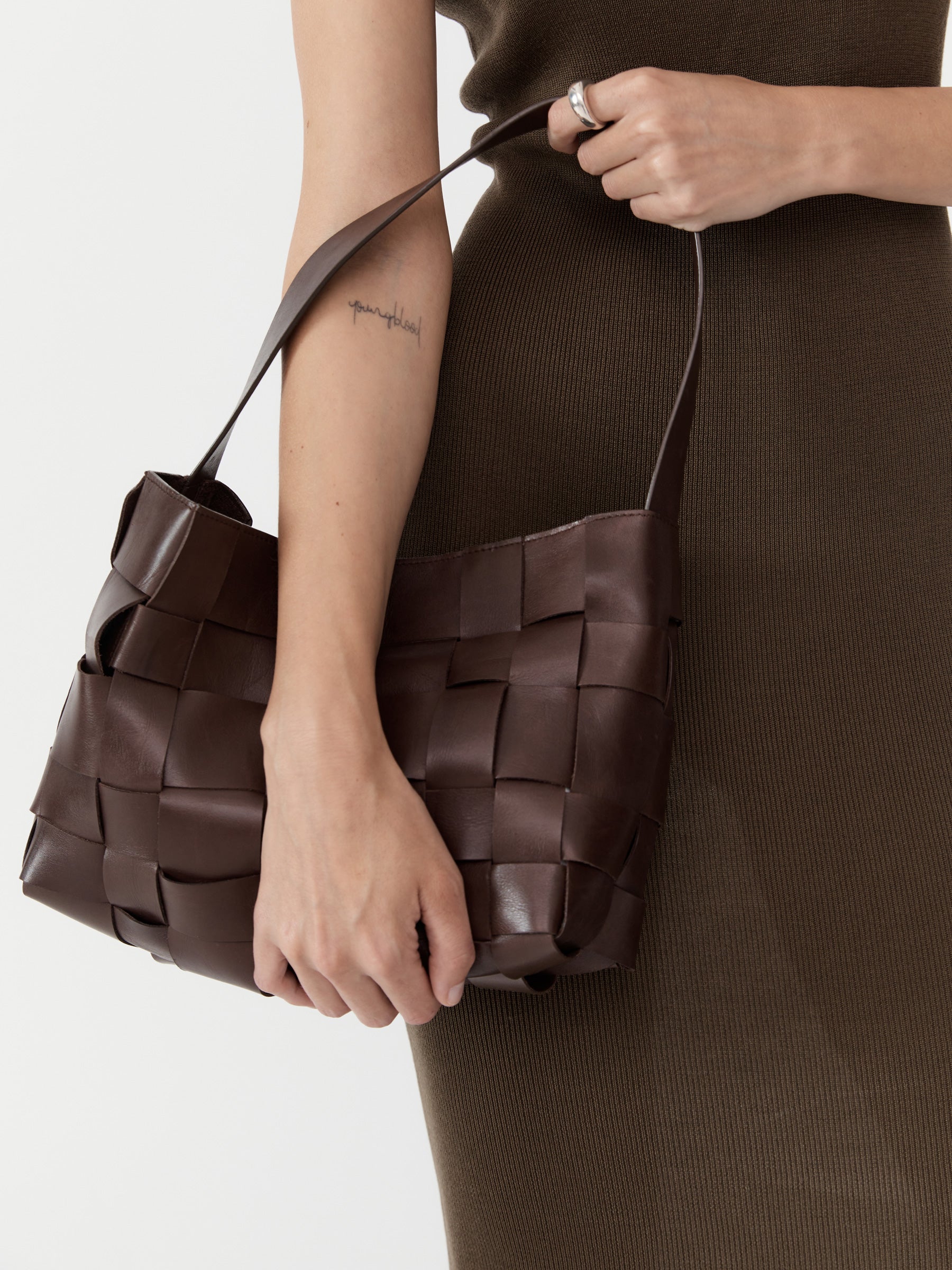 St. Agni | Woven Mini Tote in Chocolate | The UNDONE