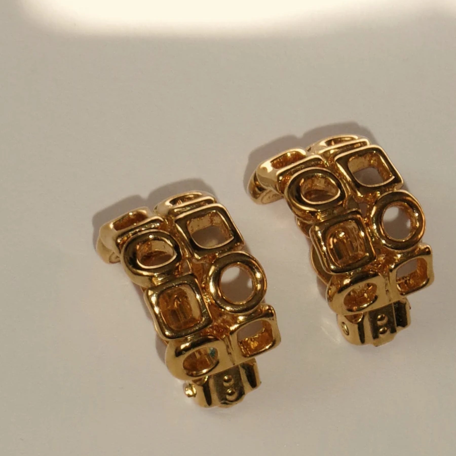 Constantina Vintage | Givenchy 1980's open work gold plated clip on earrings