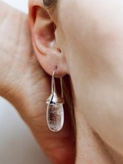 Dripping Stone Earrings In Quartz
