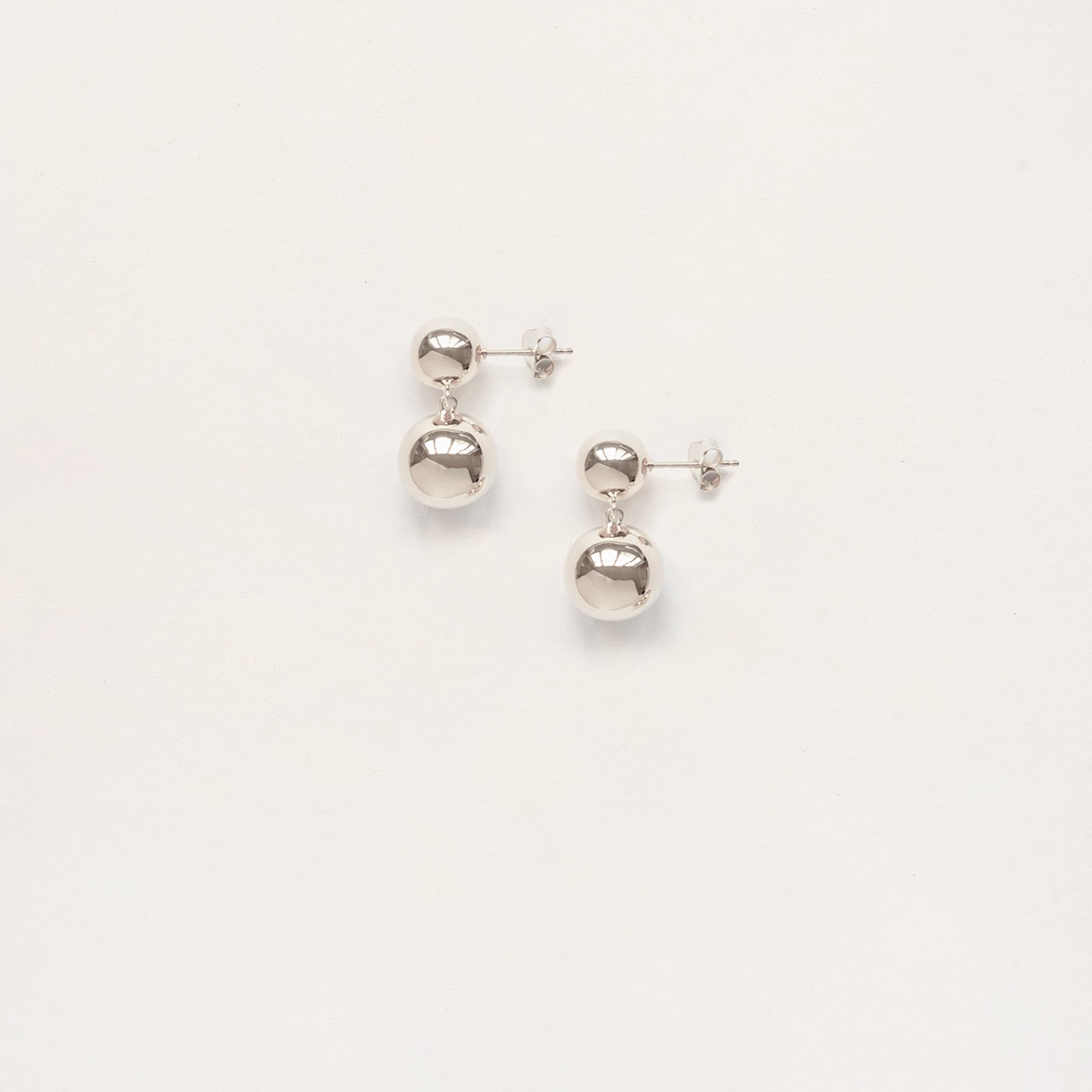 LIÉ STUDIO | The Caroline Earring in Silver | The UNDONE