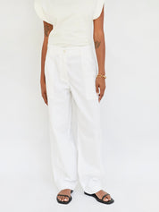Matteau | Relaxed Cargo Pant in White | The UNDONE