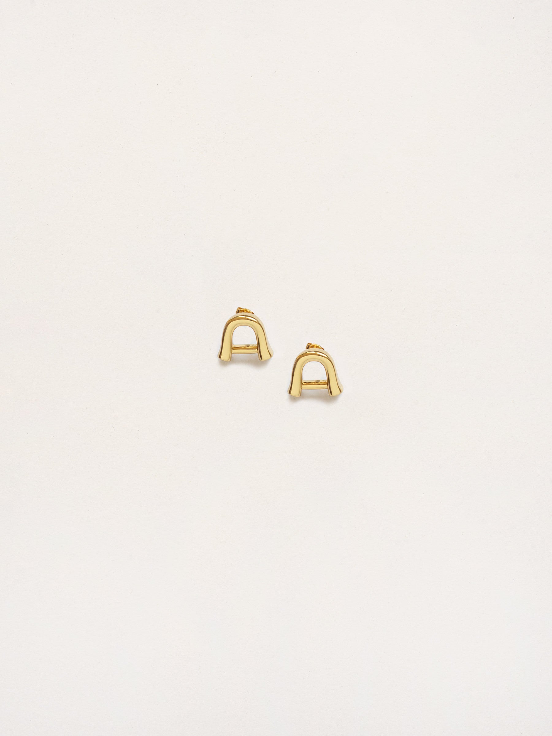 Rylan | Link Stud Earrings in Gold | The UNDONE