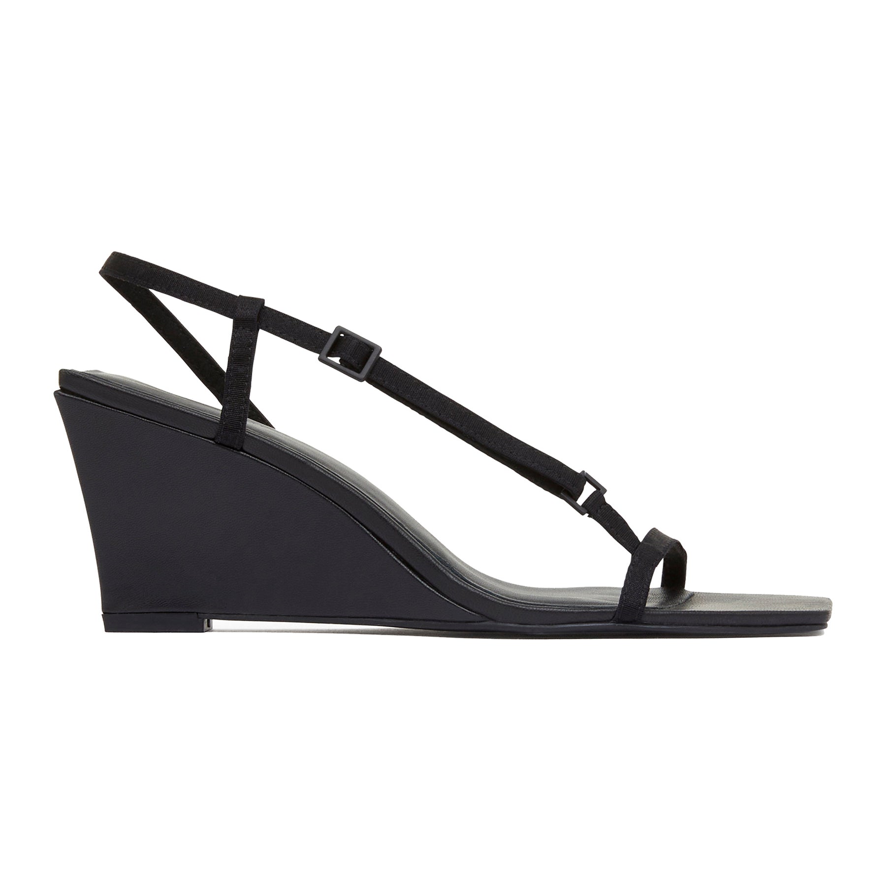 St. Agni | Brasserie Wedge in Black | The UNDONE
