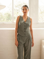 Arnsdorf | Agnes Vest Top in Grey Herringbone | The UNDONE