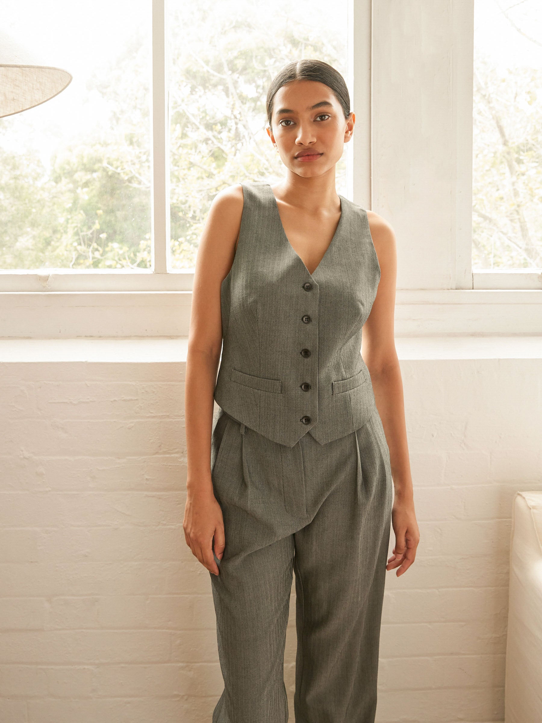 Arnsdorf | Agnes Vest Top in Grey Herringbone | The UNDONE