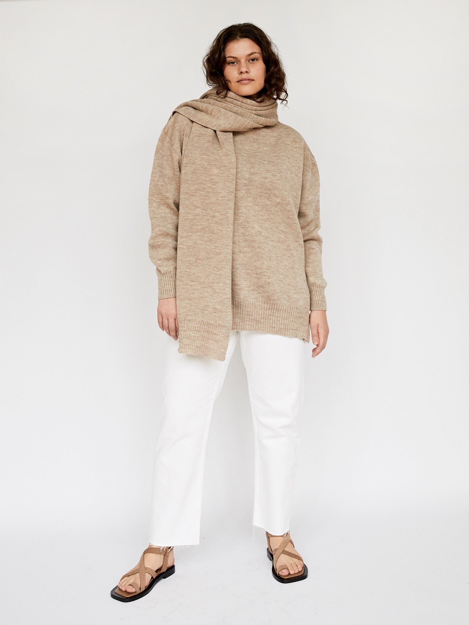 Arnsdorf | Anne Scarf in Beige | The UNDONE