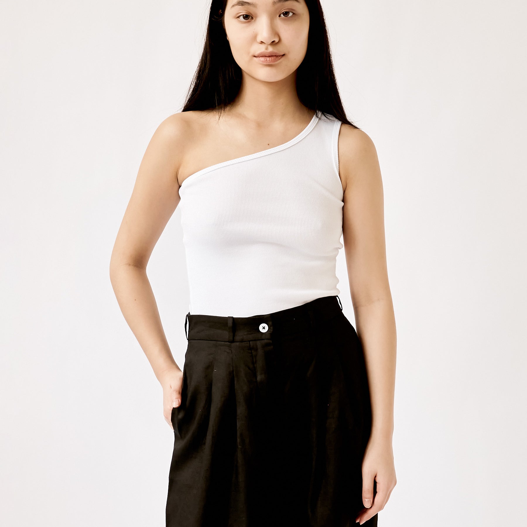 Arnsdorf | Pia Tank in White | The UNDONE