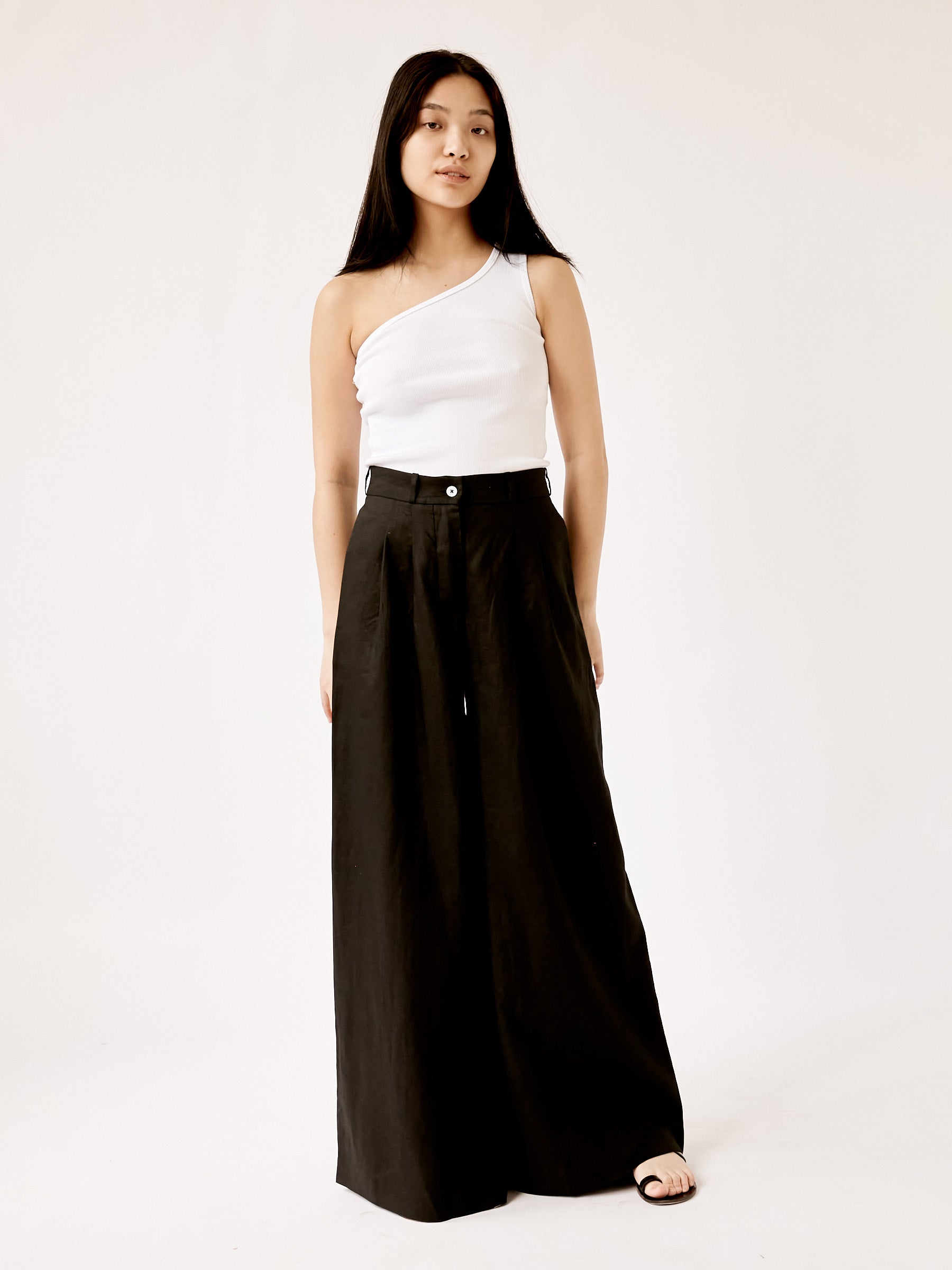 Arnsdorf | Pia Tank in White | The UNDONE
