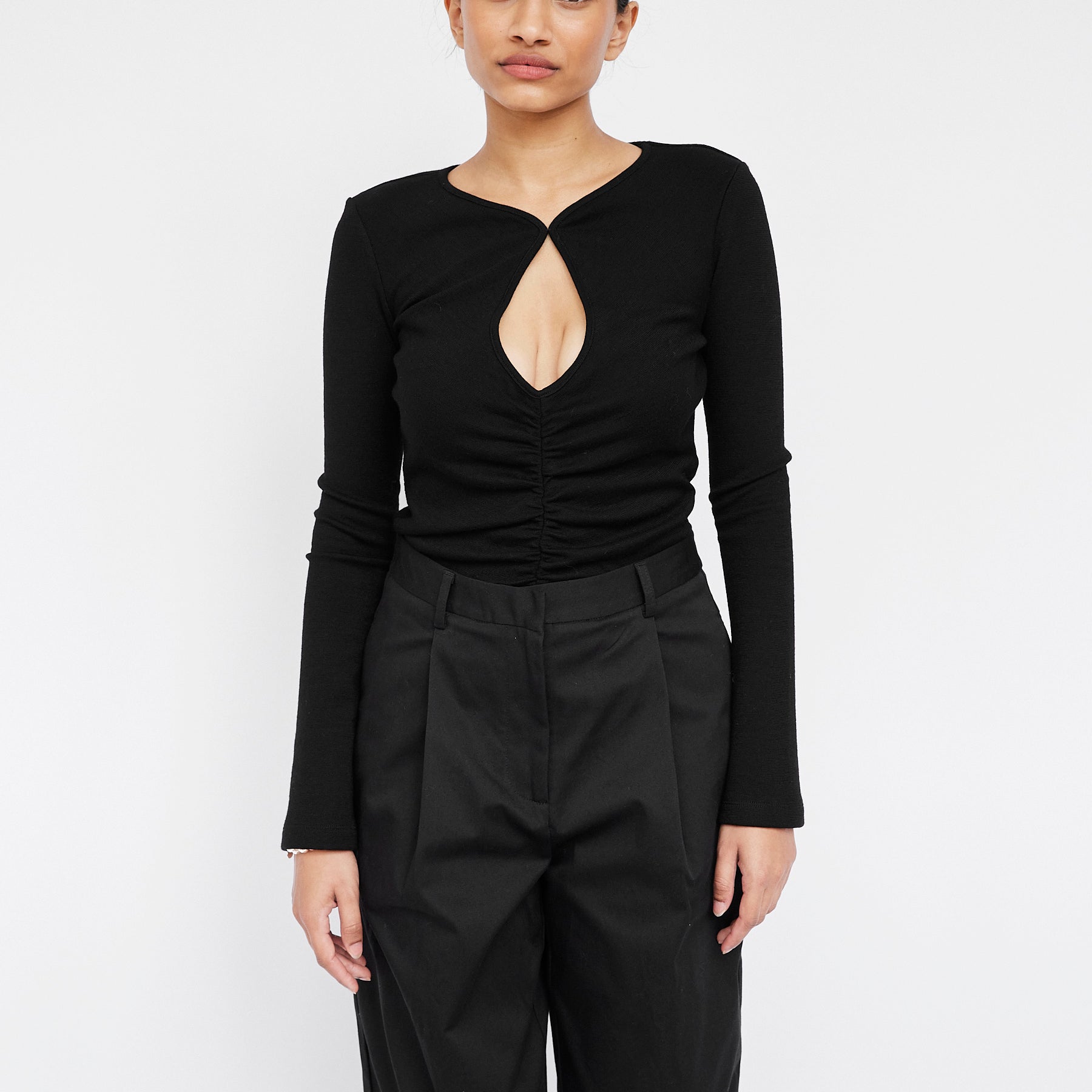 Arnsdorf | Stephanie Top in Black | The UNDONE
