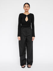 Arnsdorf | Stephanie Top in Black | The UNDONE