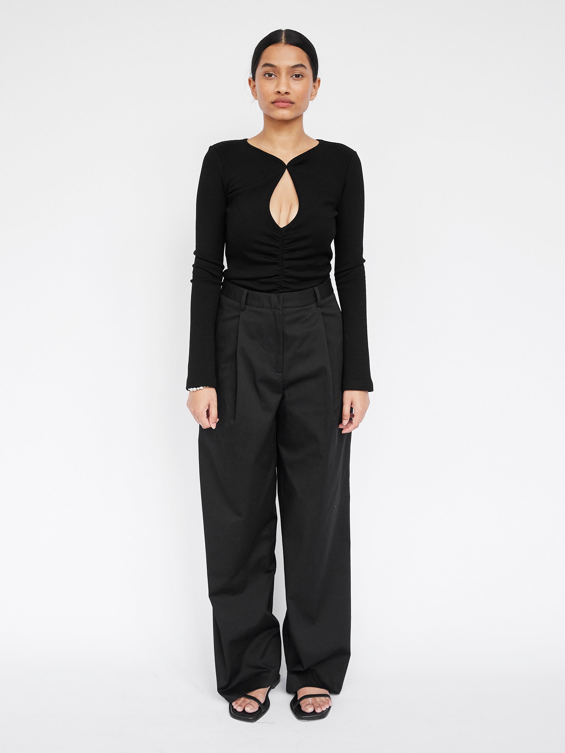 Arnsdorf | Stephanie Top in Black | The UNDONE
