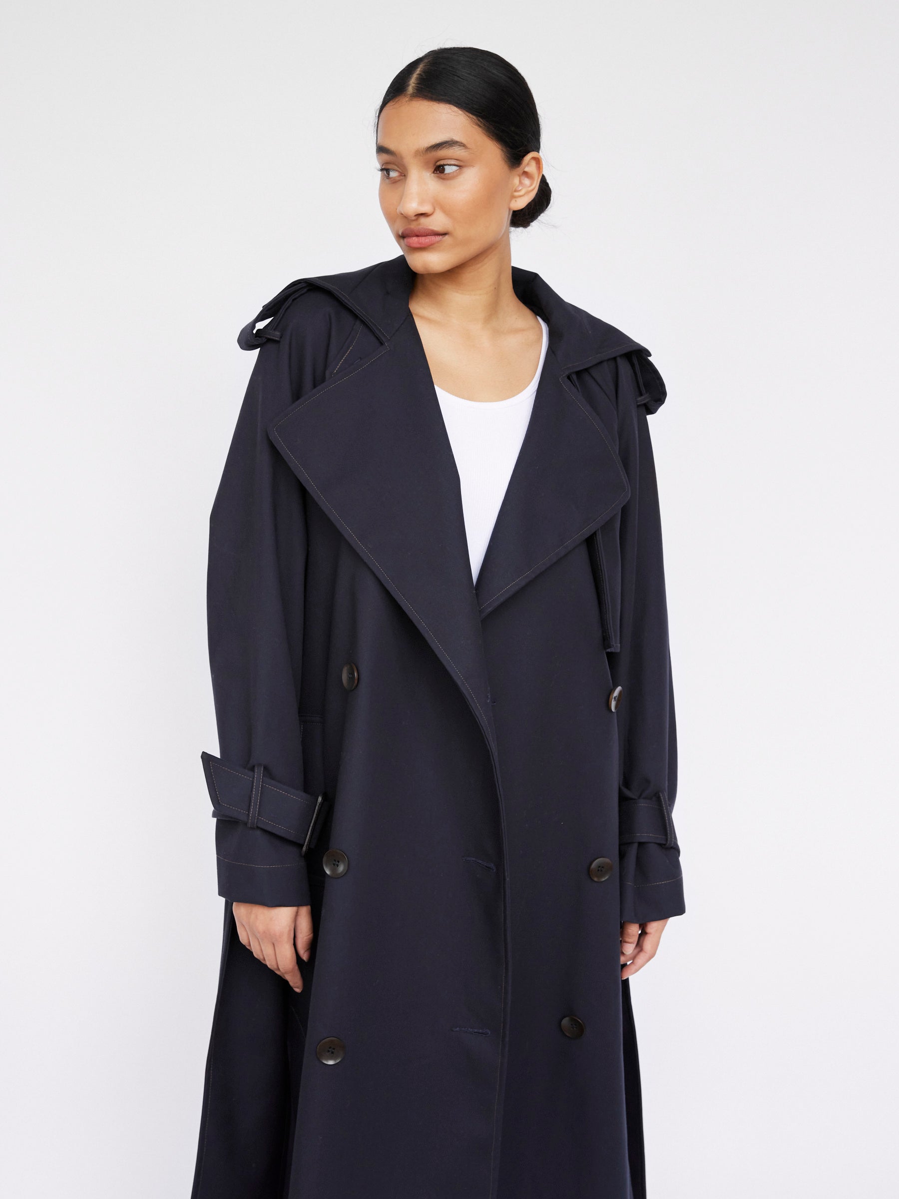 Arnsdorf | Alessandra Trench in French Navy | The UNDONE
