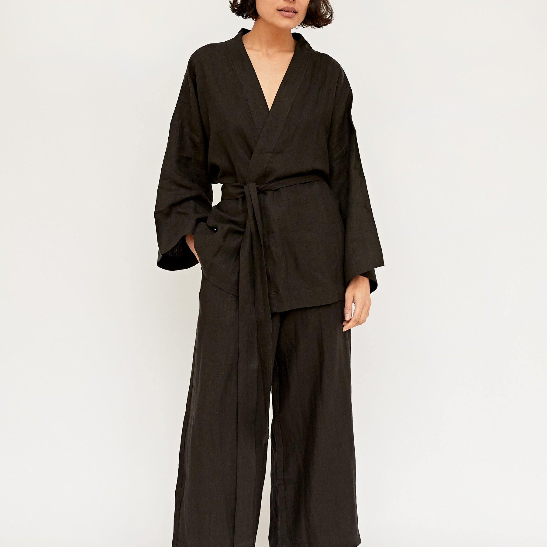 Deiji Studios | The 01 Linen Loungewear Set Long in Deep Black | The UNDONE
