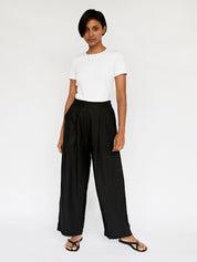 Deiji Studios | The Rise Pant in Deep Black | The UNDONE