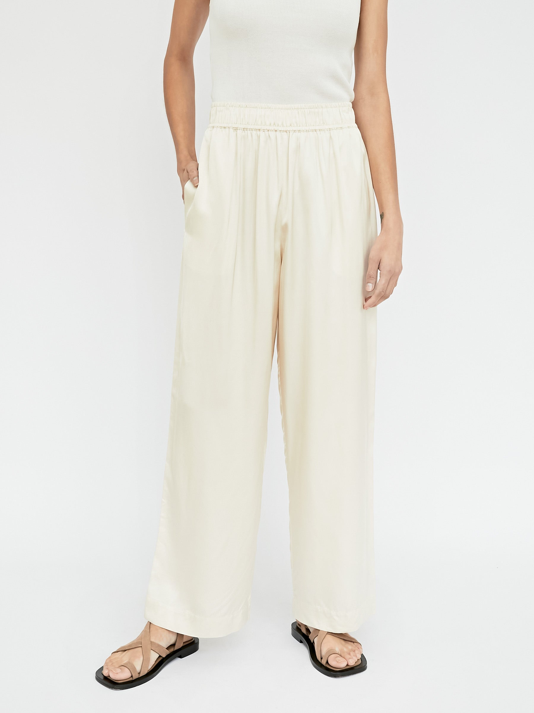 Esse Studios | Champagne Gathered Pants | The UNDONE