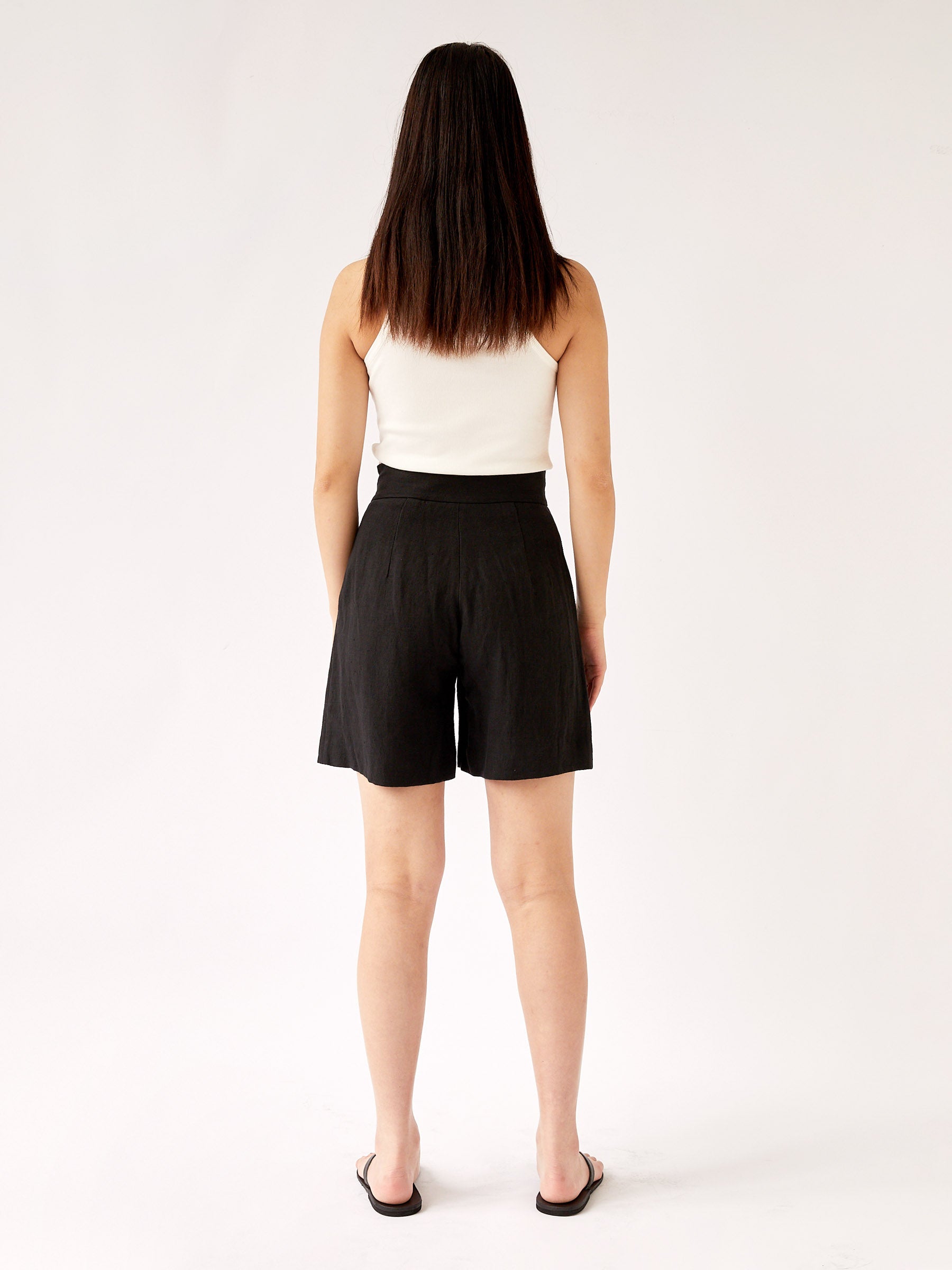 St. Agni | Linen Lola Shorts in Black | The UNDONE