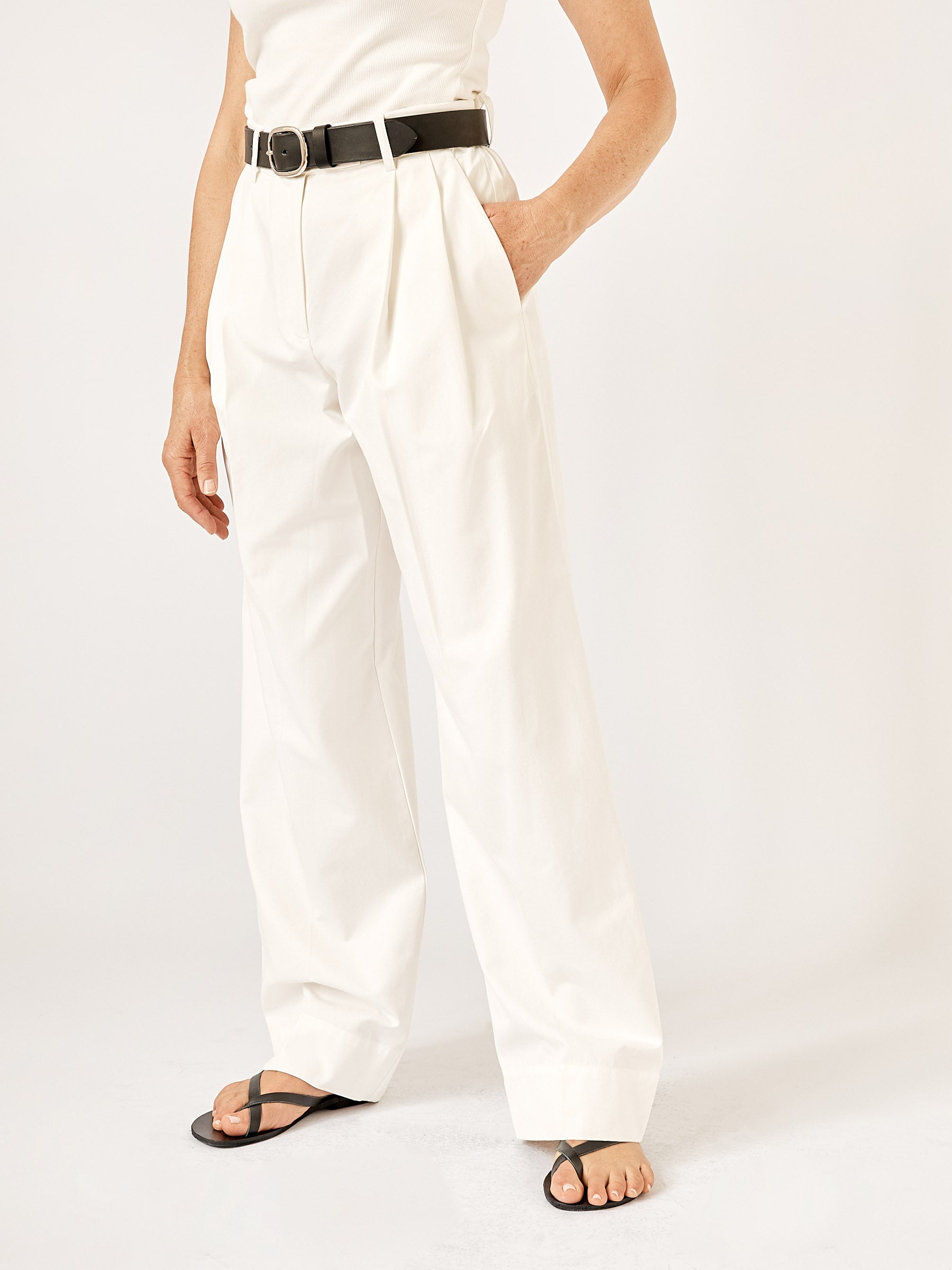 Esse Studios | Tailored Trouser in Ivory | The UNDONE