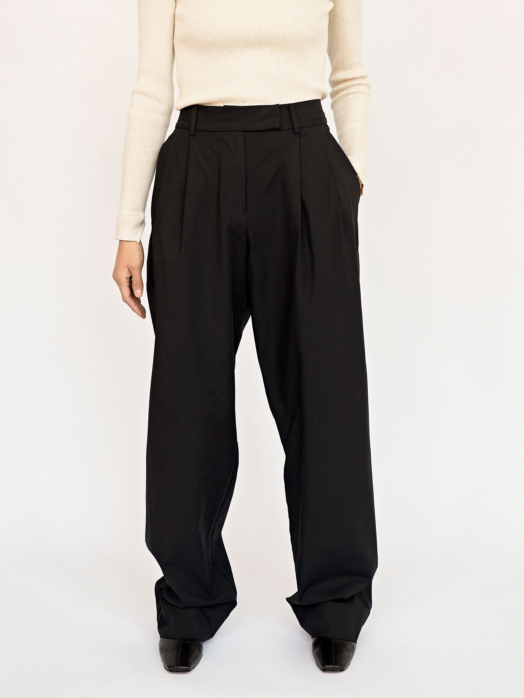 Esse Studios | Black Tailored Trouser | The UNDONE