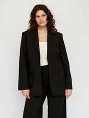 Matteau | Relaxed Tailored Blazer in Black | The UNDONE