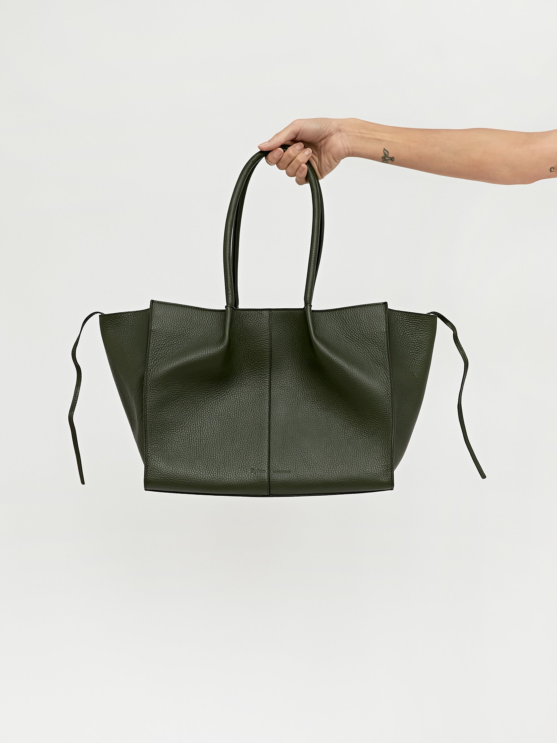 RYLAN | Large Tote in Forest | The UNDONE