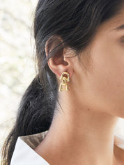 Rylan | Link Medium Earrings in Gold | The UNDONE