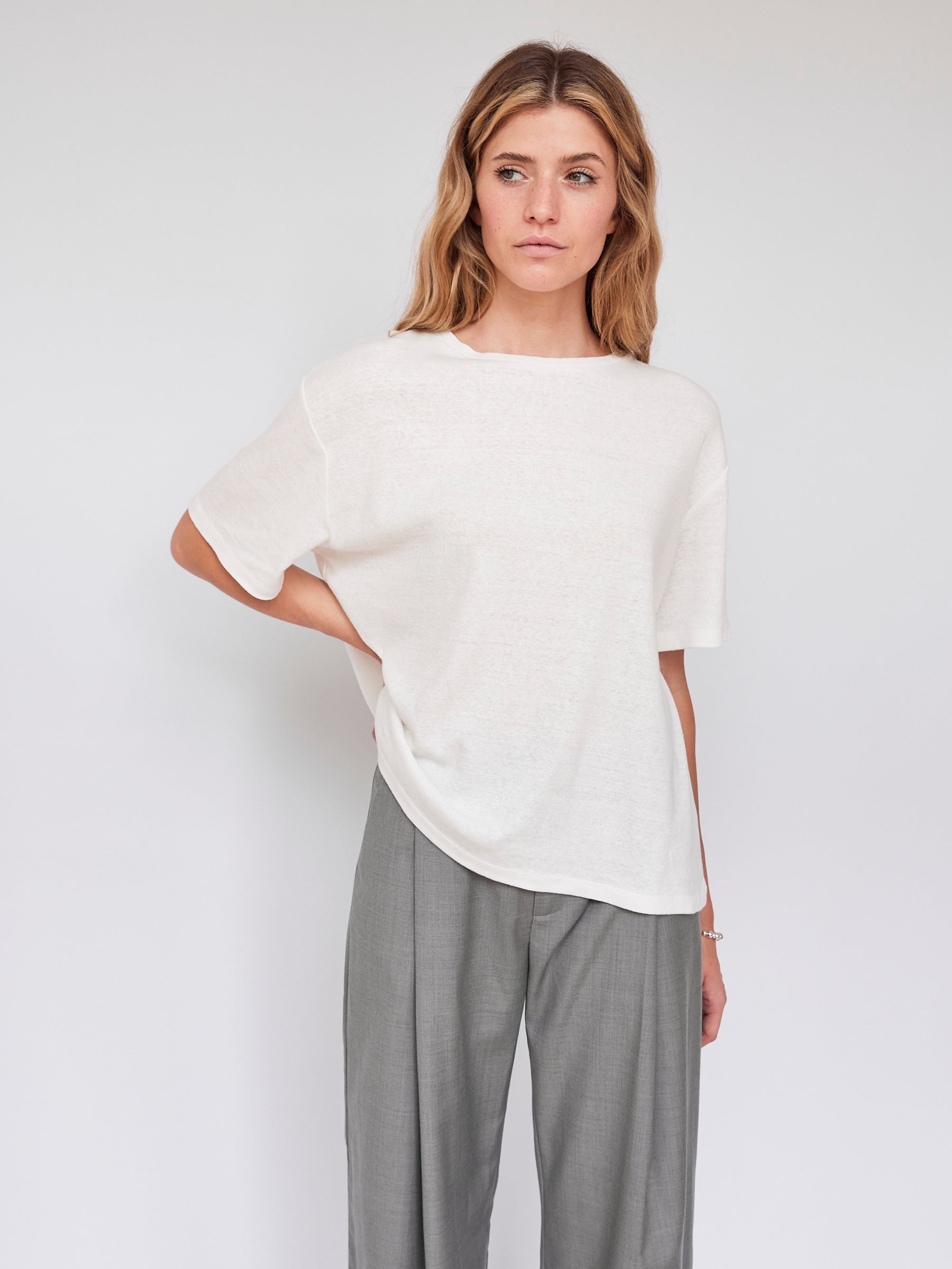 St. Agni | Basic Jersey Masaki Tee in White | The UNDONE