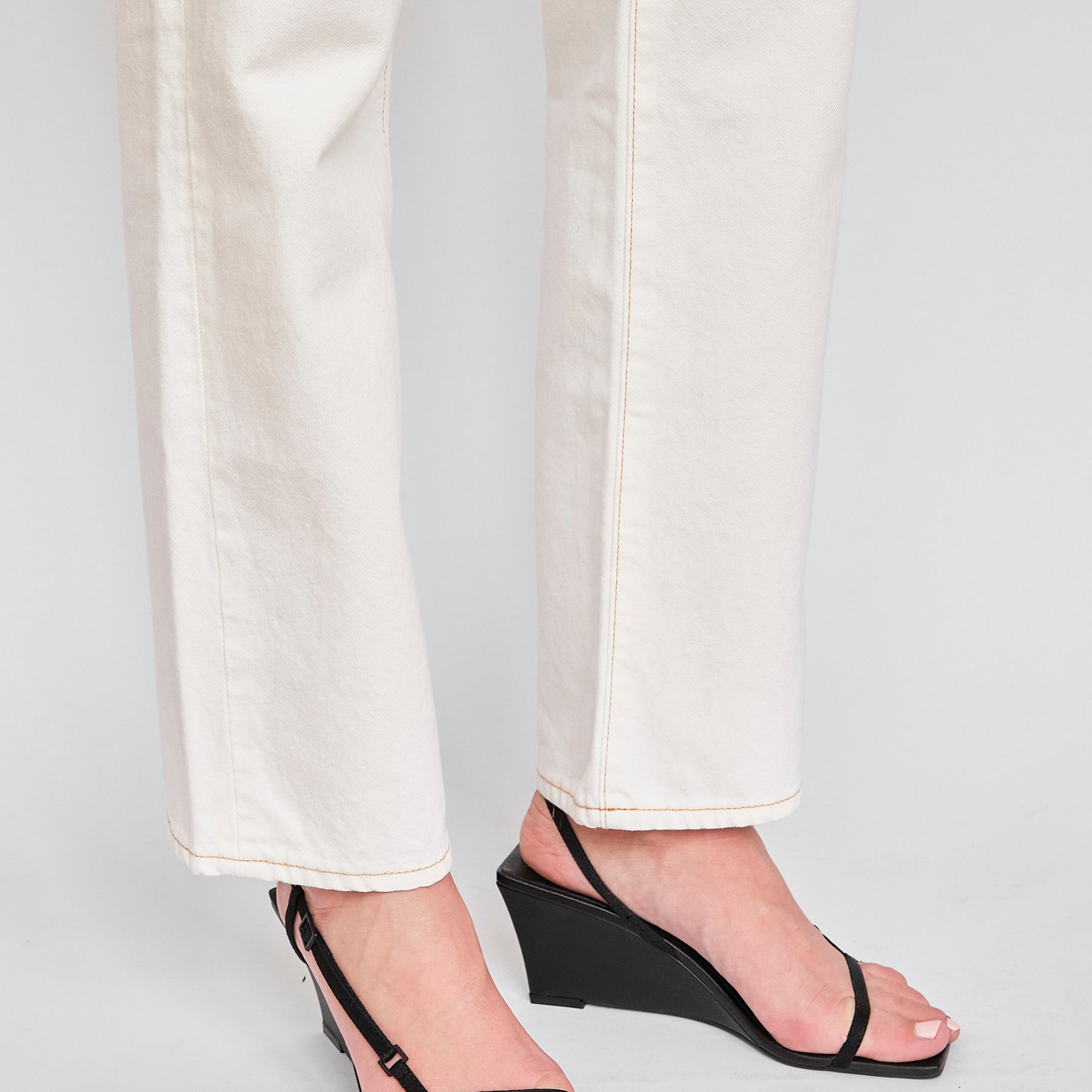 St. Agni | Brasserie Wedge in Black | The UNDONE