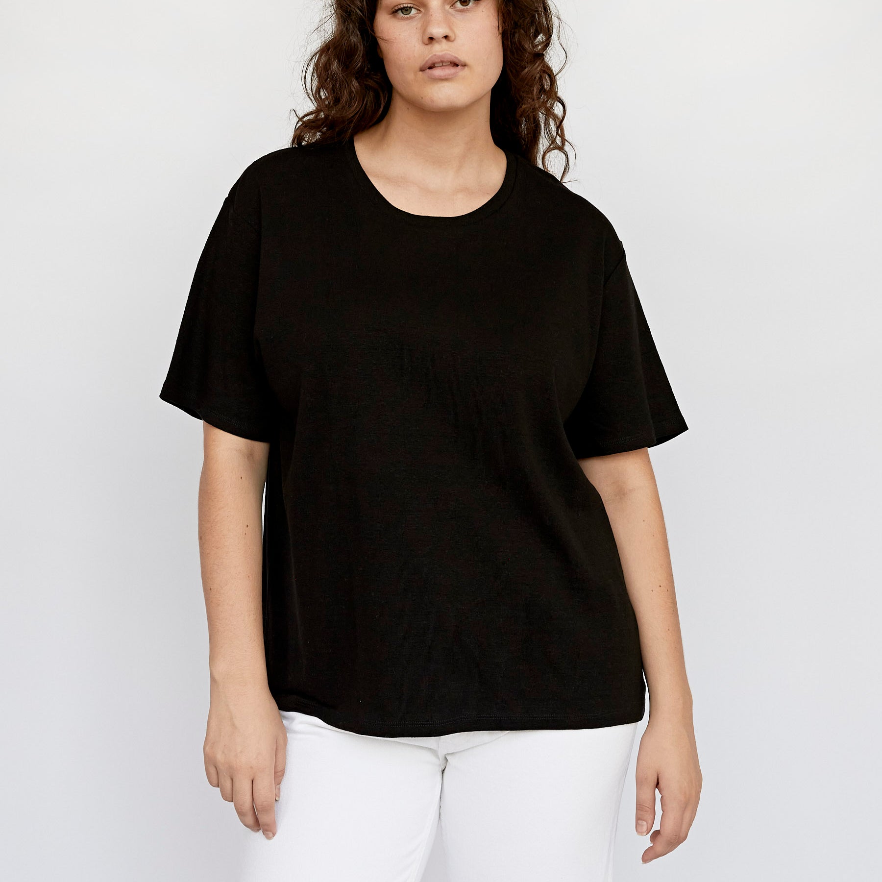 St. Agni | Classic Tee in Black | The UNDONE