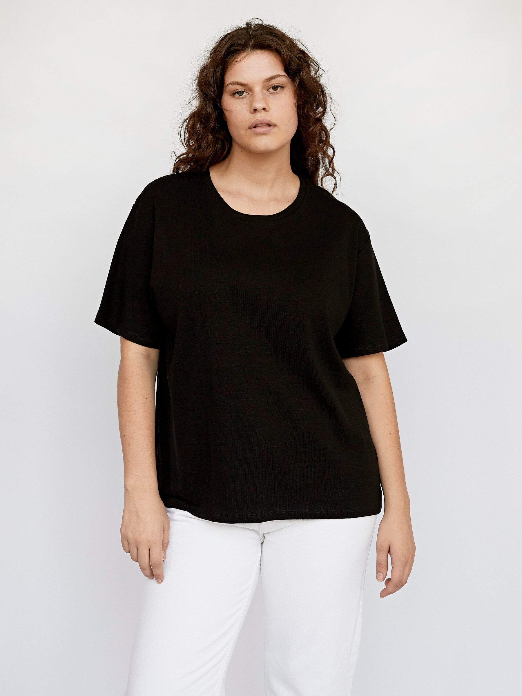St. Agni | Classic Tee in Black | The UNDONE