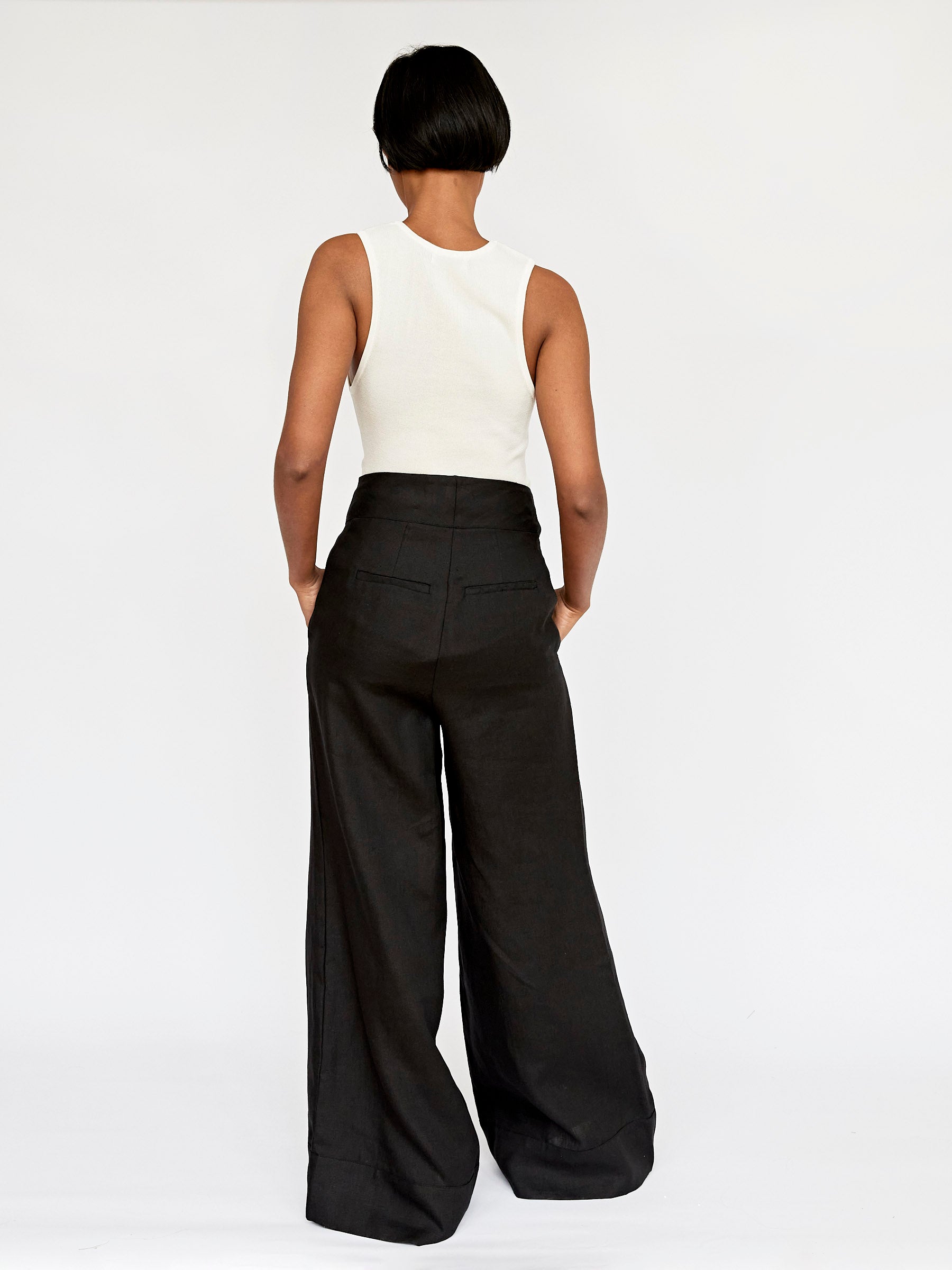 St. Agni | Crew Neck Knit Tank in White | The UNDONE
